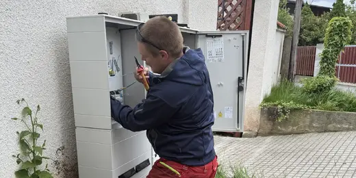 Zapojení pilíře na místě.