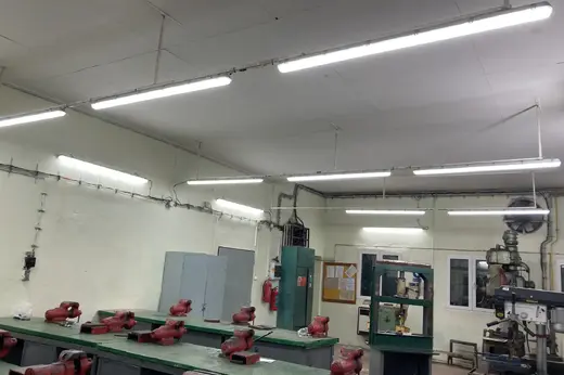 Výměna osvětlení školní dílny